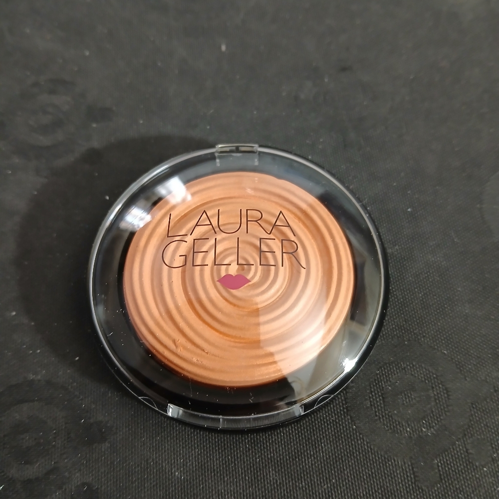 Laura Geller Vivid Swirl Blush Cantaloupe NWOB